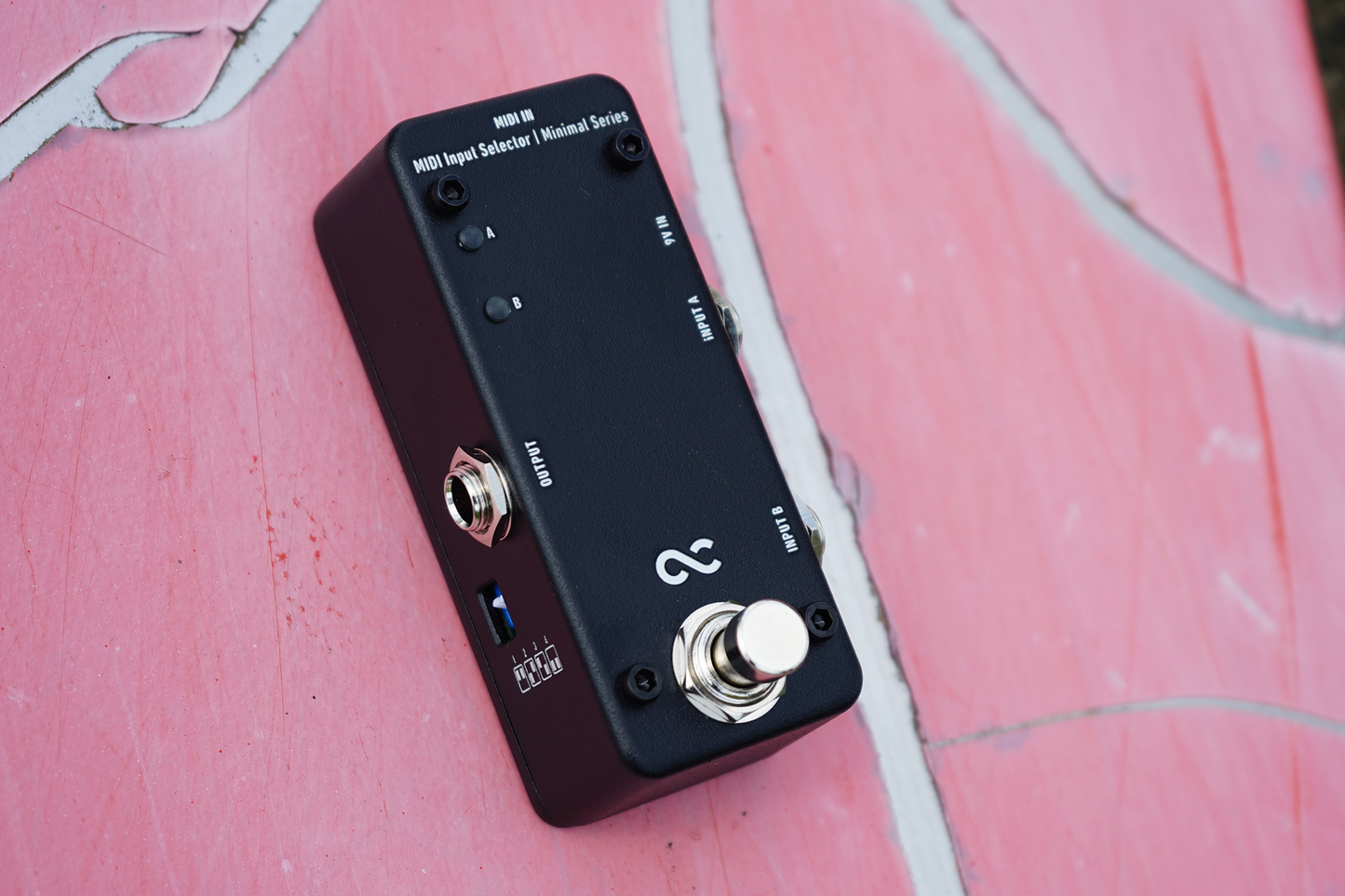 One Control Minimal Series MIDI Input Selector