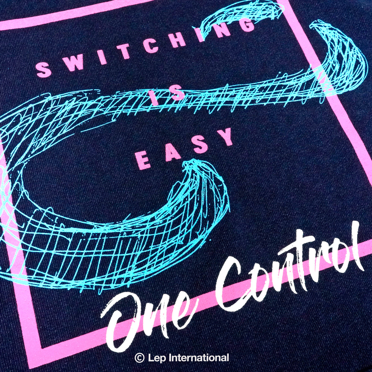 Switching is Easy パーカー デニムカラー