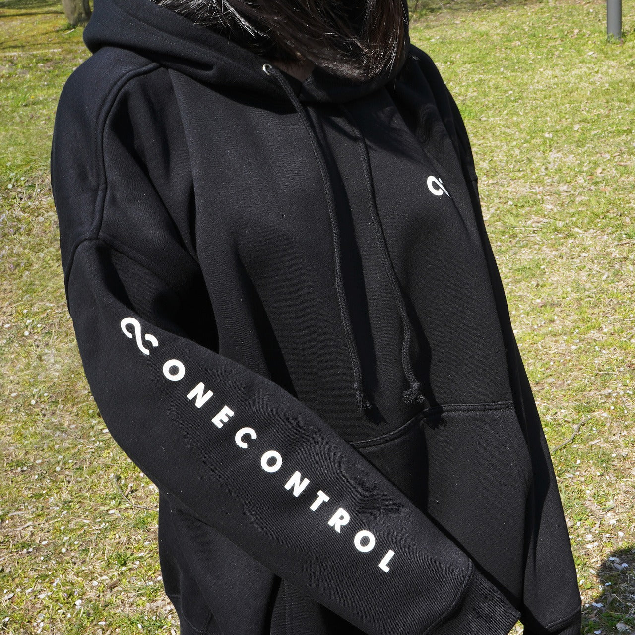 One Control ロゴパーカー ブラック