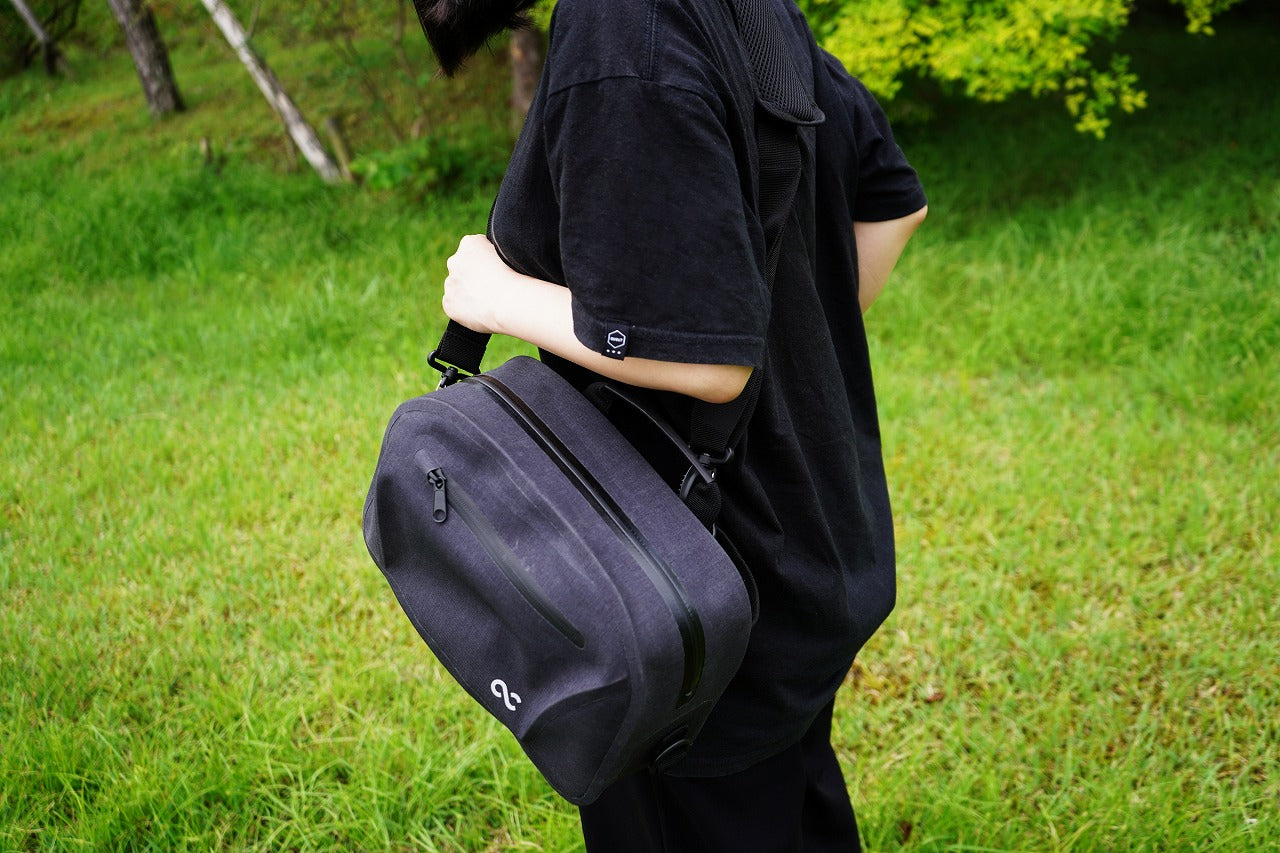 One Control Waterproof Sling Tail Bag Black