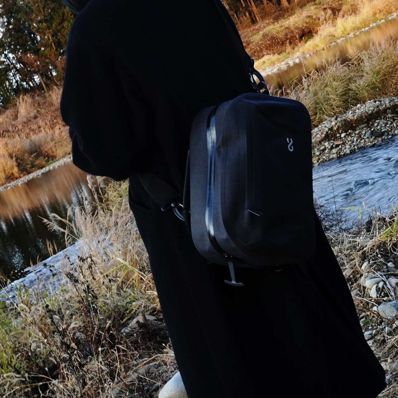One Control Waterproof Sling Tail Bag Black